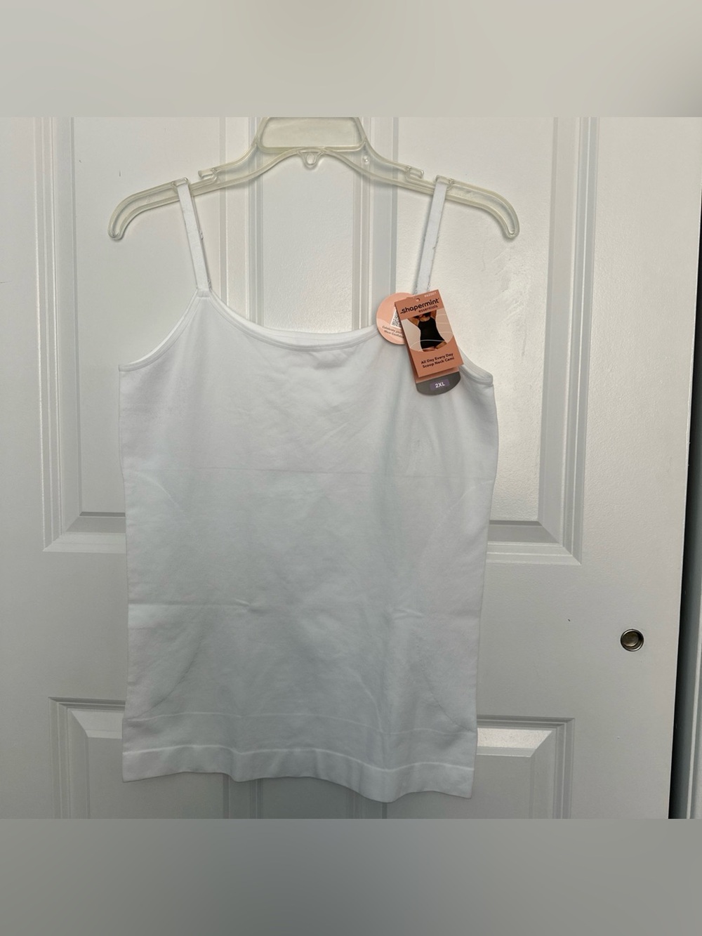 Shapermint Plus Size Essentials Everyday Scoop Neck Feet First Cami White Sz 2XL